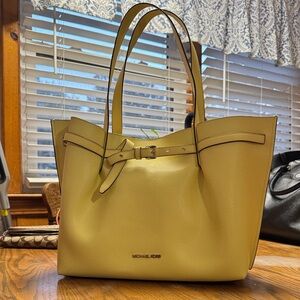 Michael Kors Emilia Large East West Yellow Tote